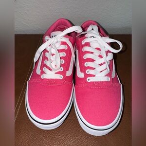 Vans Kids Sneakers in Vibrant Pink and Classic White New